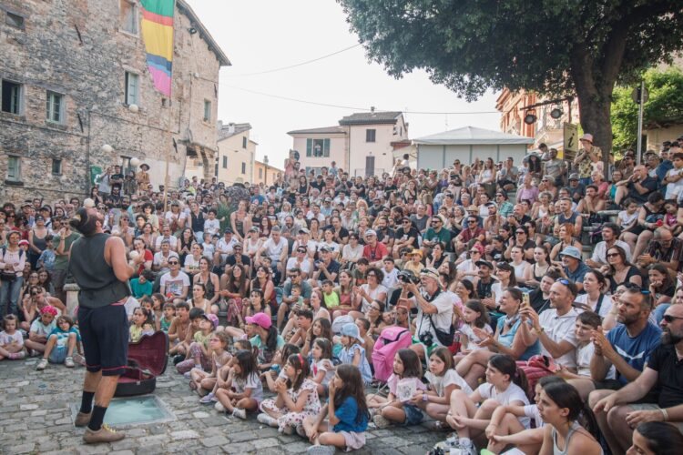 Artisti in Piazza - International Performing Arts Festival