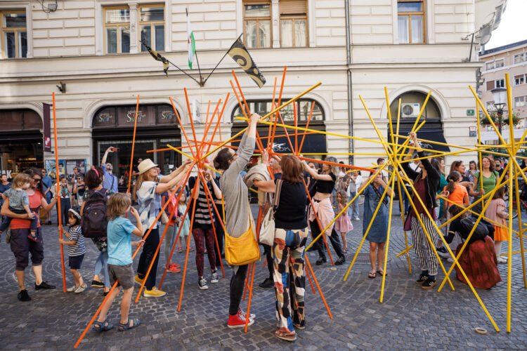 Ana Desetnica, International Street Theatre Festival